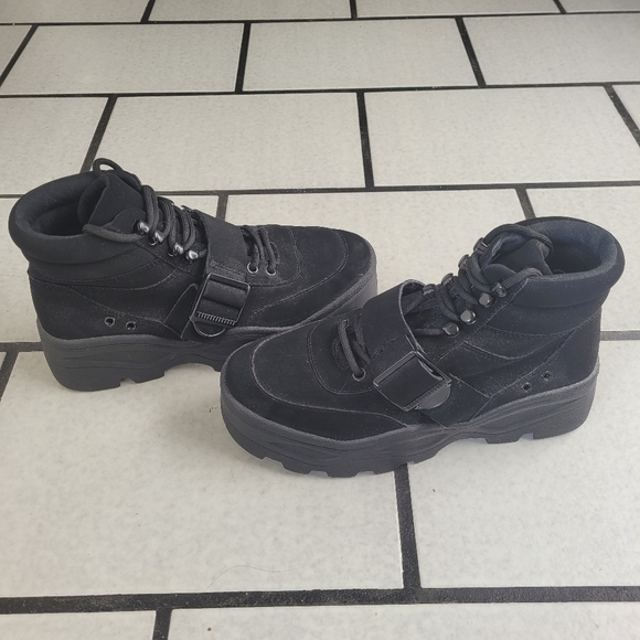 NWOT Design lab sneaker boots - Picture 7 of 9